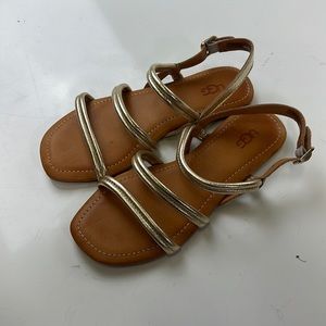 UGG flat sandals metallic gold A7-18